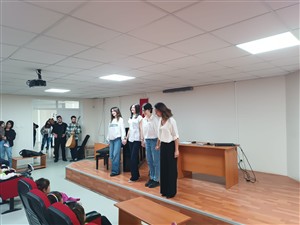 Çocuklar İçin Dört El Piyano Dinletisi